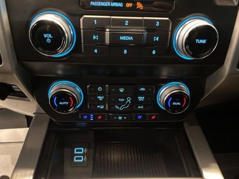 Used 2019 Ford F350 Platinum w/ Platinum Ultimate Package image 26