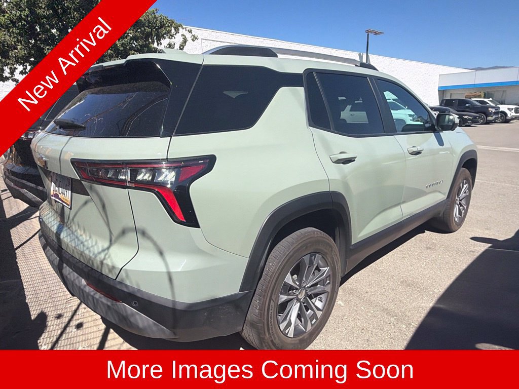 Used 2025 Chevrolet Equinox LT w/ Convenience Package II FWD image 3