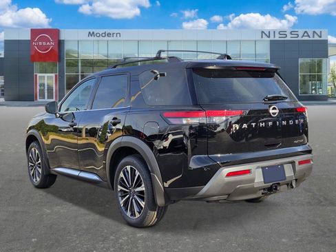 New 2026 Nissan Pathfinder Platinum FWD image 3