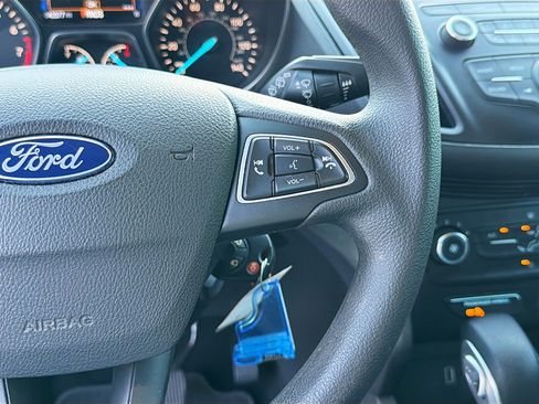 Used 2017 Ford Escape S image 32