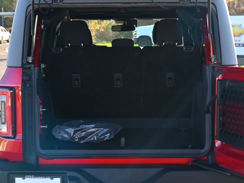 Used 2022 Ford Bronco Wildtrak image 32