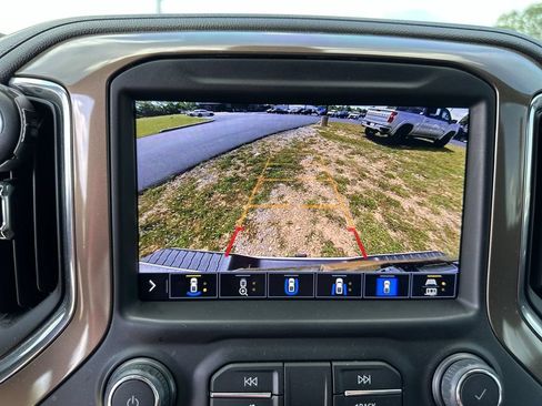 Used 2022 Chevrolet Silverado 2500 High Country w/ Z71 Off-Road Package AWD/4WD image 23
