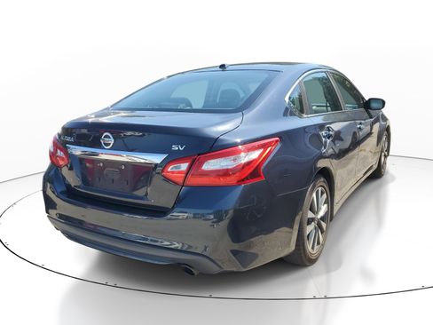 Used 2017 Nissan Altima 2.5 SV FWD image 6