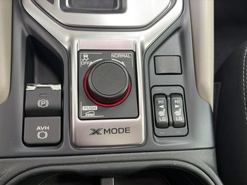 Used 2020 Subaru Forester Premium AWD/4WD image 34