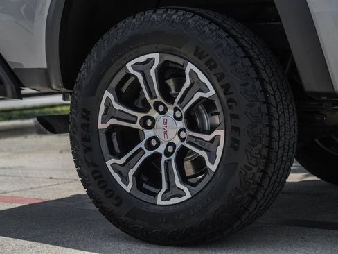 Used 2023 GMC Canyon AT4 w/ Canyon Safety Plus Package AWD/4WD image 72