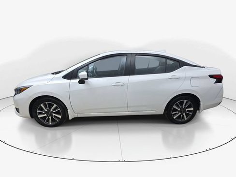 Used 2025 Nissan Versa SV w/ Trunk Package FWD image 9