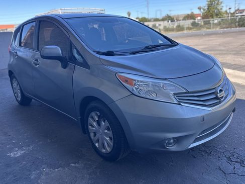 Used 2014 Nissan Versa Note SV FWD image 2