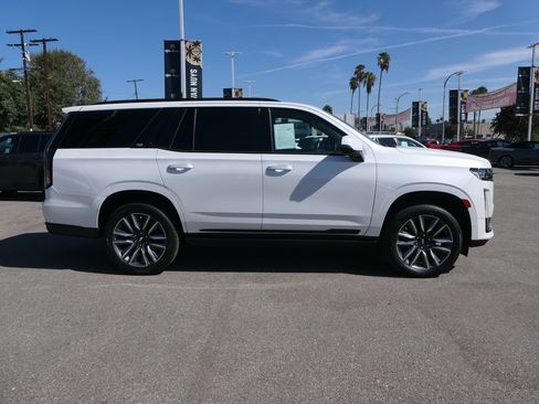 Used 2022 Cadillac Escalade Sport w/ Touring Package AWD/4WD image 3