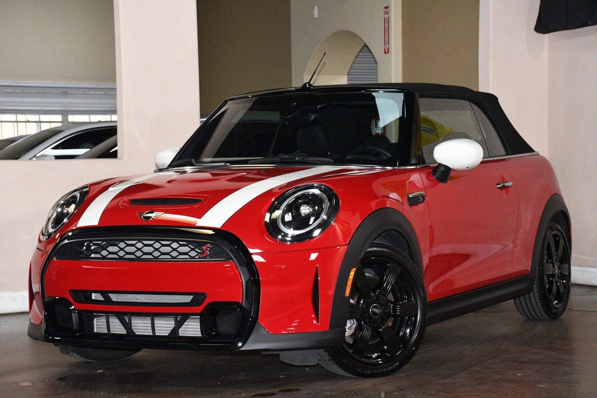 Used 2024 MINI Cooper S FWD image 4