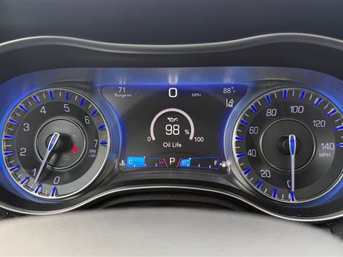 Used 2017 Chrysler 300 C w/ Safetytec Plus Group RWD image 14