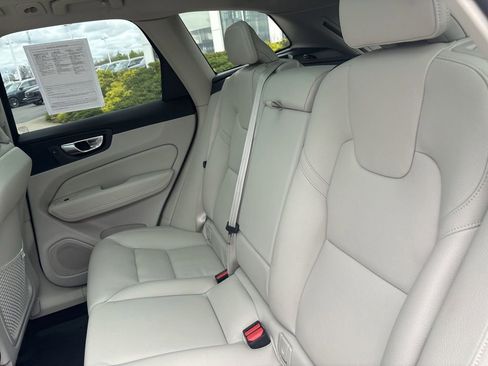 Used 2023 Volvo XC60 B5 Plus w/ Climate Package AWD/4WD image 33
