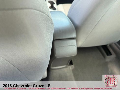 Used 2018 Chevrolet Cruze LS FWD image 12