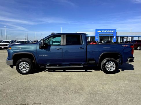 Used 2024 Chevrolet Silverado 2500 LT image 10