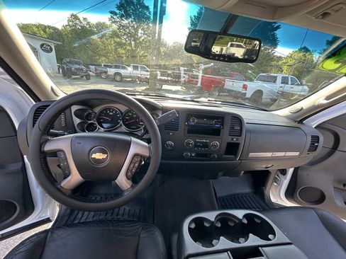 Used 2013 Chevrolet Silverado 3500 LT w/ Interior Plus Package image 16