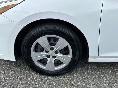 Used 2016 Chevrolet Cruze LS FWD image 11