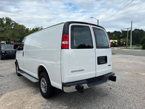 Used 2024 GMC Savana 2500 w/ Driver Convenience Package RWD image 9