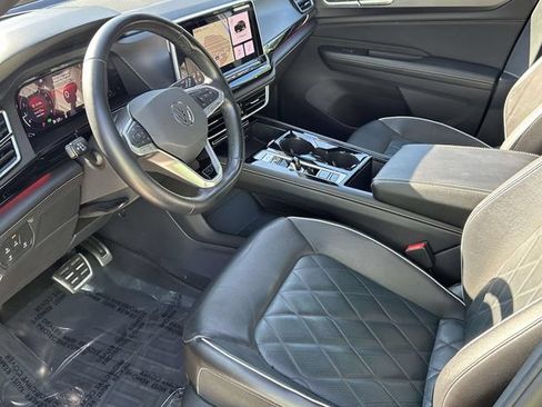 Used 2024 Volkswagen Atlas Cross Sport SEL Premium R-Line AWD/4WD image 2