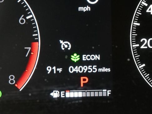 Used 2023 Honda HR-V LX image 10