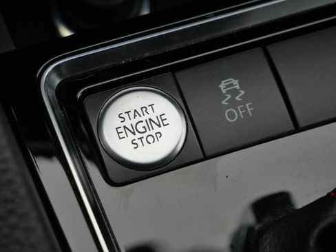 Used 2018 Volkswagen Jetta GLI image 26