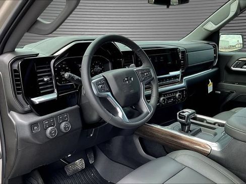 New 2026 Chevrolet Silverado 1500 RST w/ RST All Star Premium Package AWD/4WD image 7
