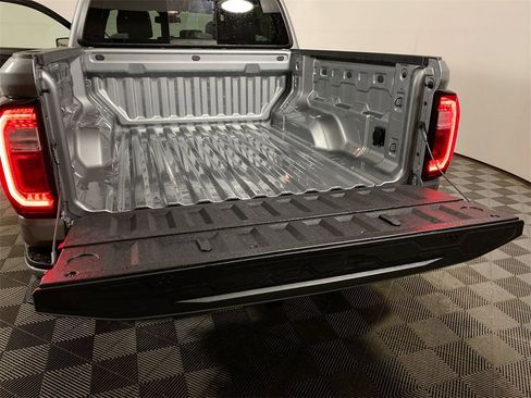 Used 2025 GMC Canyon Elevation w/ Convenience Package image 23