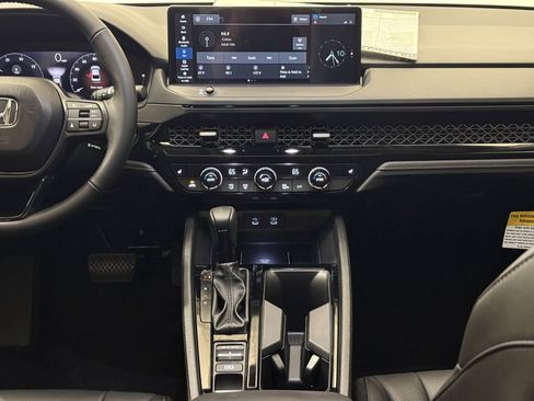 New 2025 Honda Accord EX-L image 11