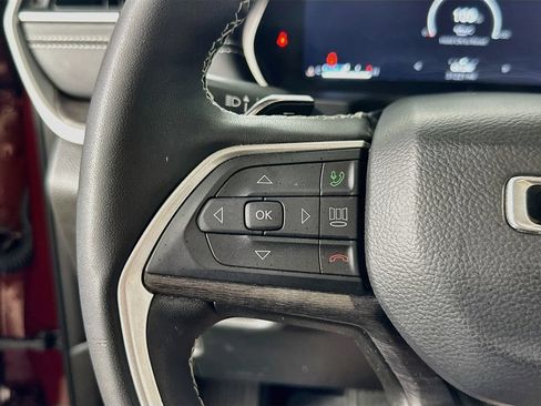 Used 2023 Jeep Grand Cherokee Limited AWD/4WD image 23