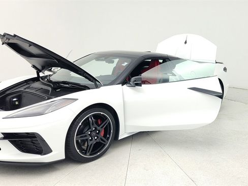 Certified 2024 Chevrolet Corvette Stingray Preferred Conv w/ Battery Protection Package image 11