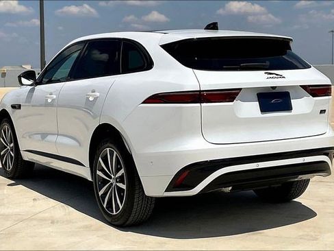 New 2026 Jaguar F-PACE R-Dynamic S image 3