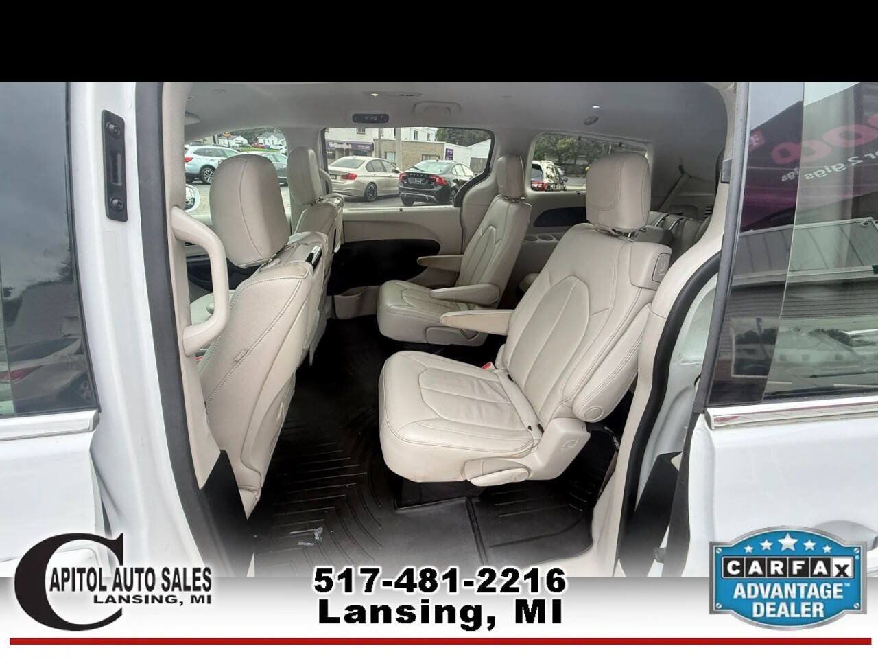 Used 2018 Chrysler Pacifica Touring-L Plus w/ Tire & Wheel Group FWD image 15