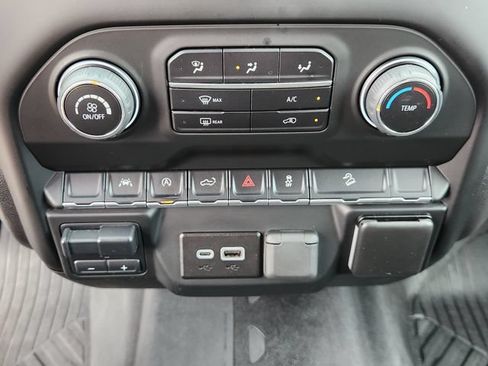Used 2023 Chevrolet Silverado 1500 Custom Trail Boss AWD/4WD image 18