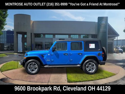 Used 2022 Jeep Wrangler Unlimited Sahara w/ LED Lighting Group AWD/4WD image 8