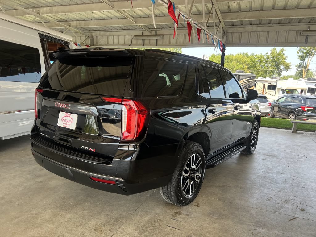 Used 2023 GMC Yukon AT4 AWD/4WD image 3