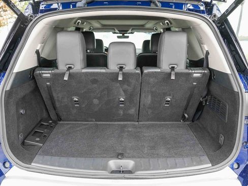 Used 2024 Nissan Pathfinder Platinum image 24