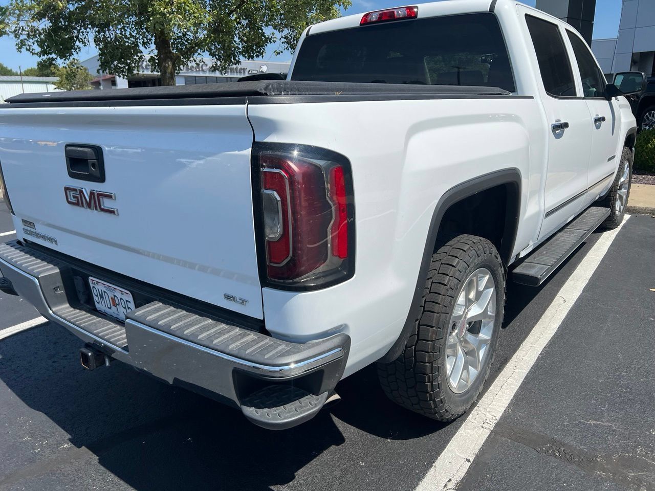 Used 2018 GMC Sierra 1500 SLT w/ SLT Premium Package AWD/4WD image 7