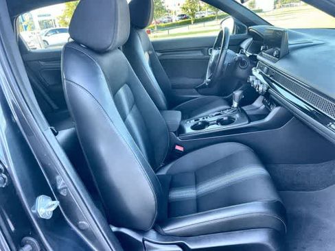 Used 2025 Honda Civic Sport image 12