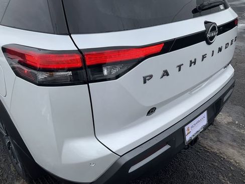 New 2026 Nissan Pathfinder Platinum w/ Cargo Package image 30