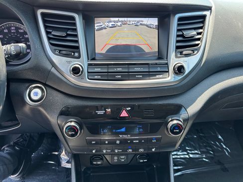 Used 2018 Hyundai Tucson Value w/ Cargo Package AWD/4WD image 18