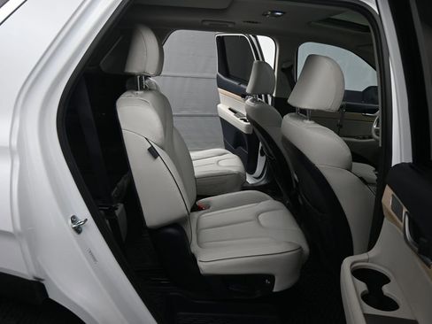 Used 2025 Hyundai Palisade Limited AWD/4WD image 3