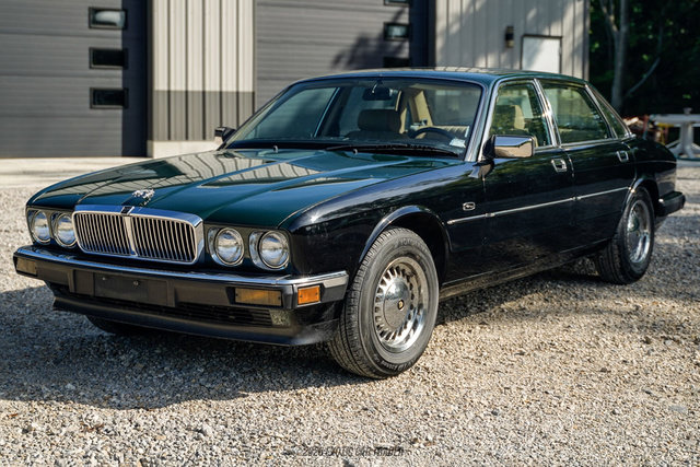 Used 1988 Jaguar XJ6 RWD image 14