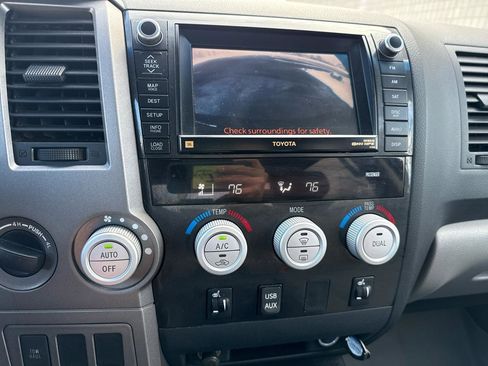 Used 2010 Toyota Tundra Platinum image 19