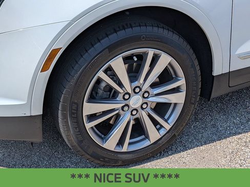 Used 2024 Cadillac XT5 Premium Luxury FWD image 9