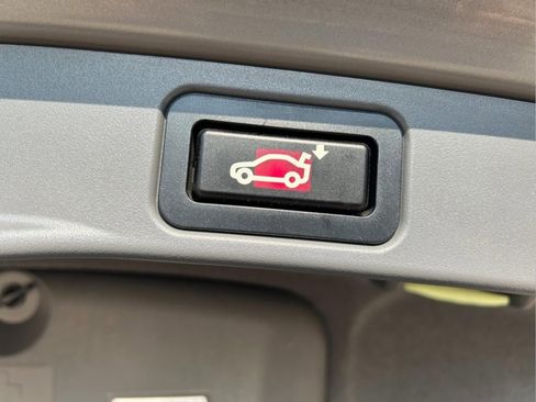 Used 2008 BMW 750Li image 36