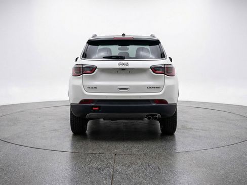 Used 2025 Jeep Compass Trailhawk image 7