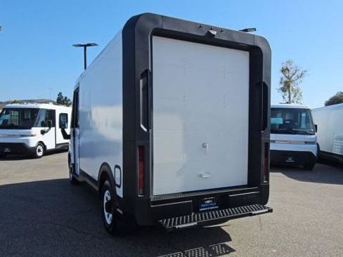 New 2025 Chevrolet Brightdrop 400 w/ Battery Pack, Max Range AWD/4WD image 7
