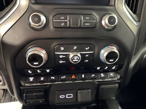 Used 2021 GMC Sierra 2500 Denali w/ Denali Ultimate Package AWD/4WD image 21