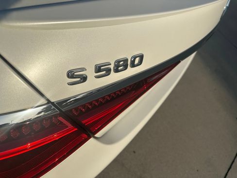 Used 2023 Mercedes-Benz S 580 4MATIC Sedan image 16