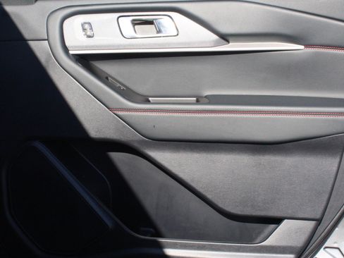 Used 2025 Ford Explorer ST-Line w/ Premium Package RWD image 30