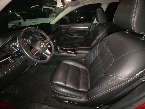 Used 2024 Nissan Altima 2.0 SR FWD image 6