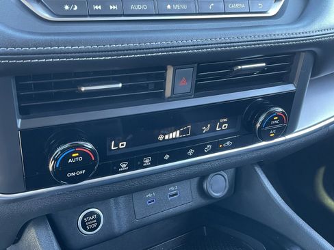 Certified 2023 Nissan Rogue SV image 28